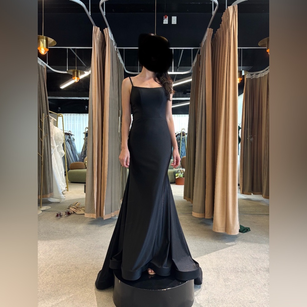 Sophisticated Black Maxi Dress